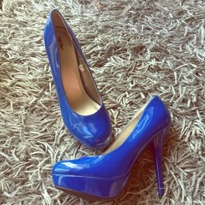 New !! Electric blue pumps